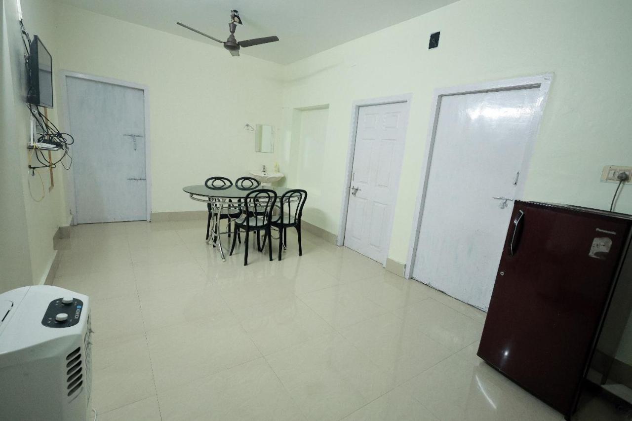 Toms Villa Along National Highway Thrissur At Nadathara ภายนอก รูปภาพ