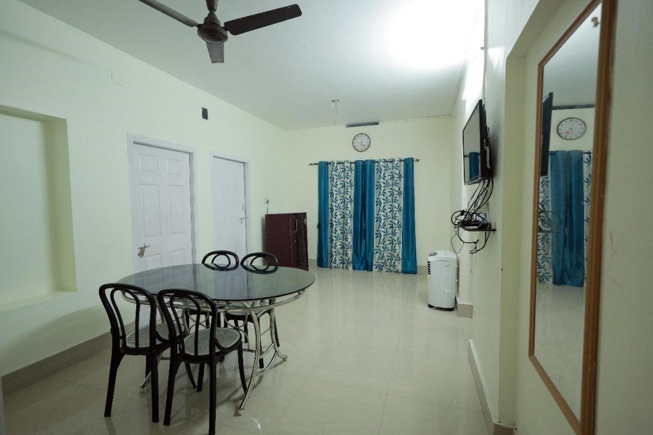 Toms Villa Along National Highway Thrissur At Nadathara ภายนอก รูปภาพ